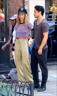 juno-temple-casual-style-nyc-08-26-2018-8.jpg