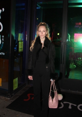 juno-temple-leaving-concert-at-the-troubadour-in-west-hollywood-02-03-2022-0.jpg